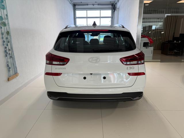 Hyundai i30 Kombi GO Serenity White