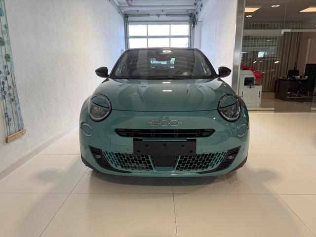 Fiat 600 La Prima Aqua Blau Bicolore