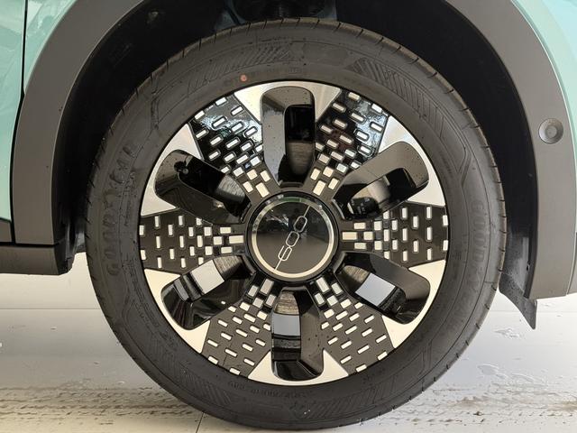 Fiat 600 La Prima Aqua Blau Bicolore