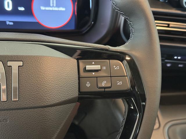 Fiat Doblo L2 Blau Metallic