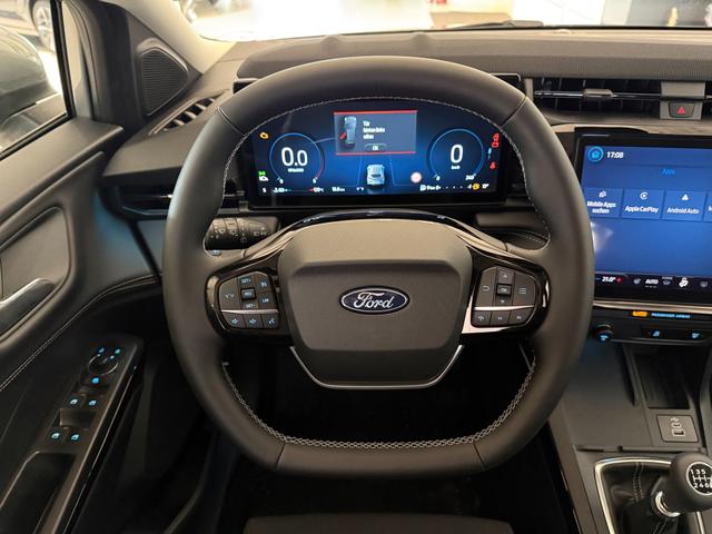 Ford Puma Titanium Solar Silber