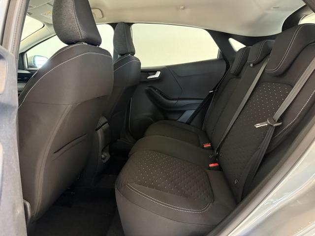 Ford Puma Titanium Solar Silber