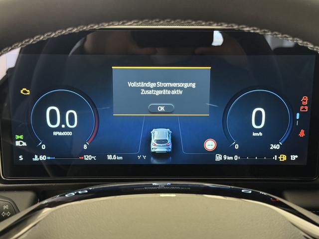 Ford Puma Titanium Solar Silber