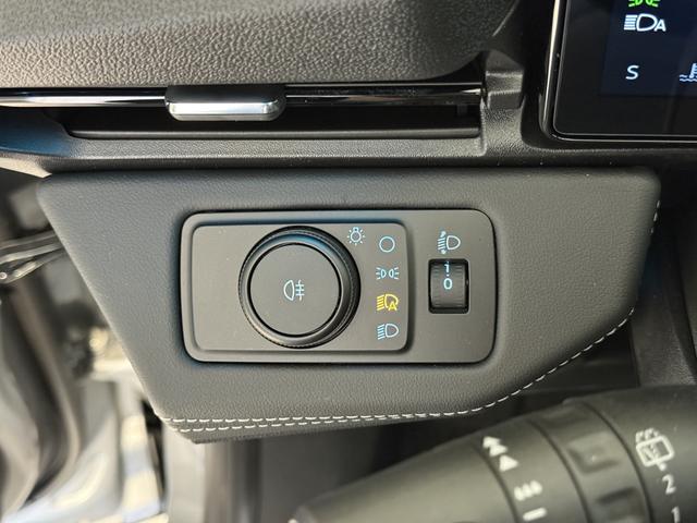 Ford Puma Titanium Solar Silber