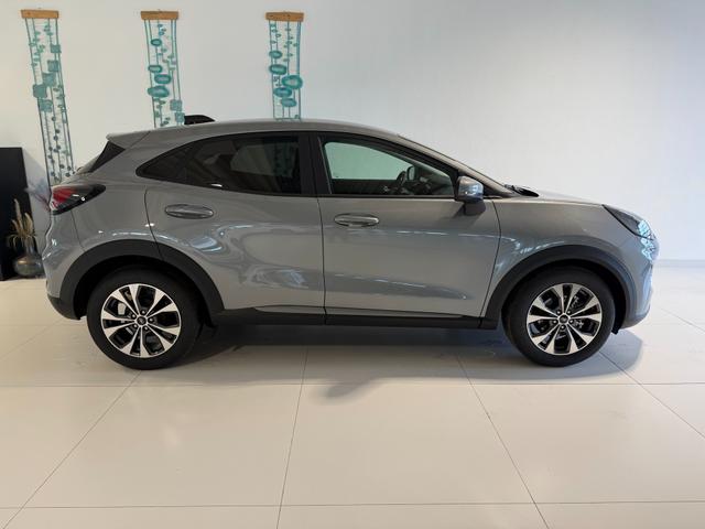 Ford Puma Titanium Solar Silber