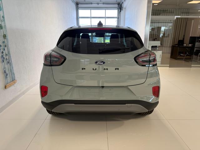Ford Puma Titanium Cactus Grau