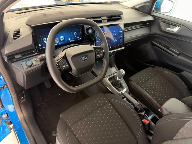 Ford Puma Titanium Digital Aqua Blau