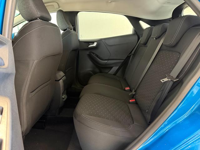 Ford Puma Titanium Digital Aqua Blau