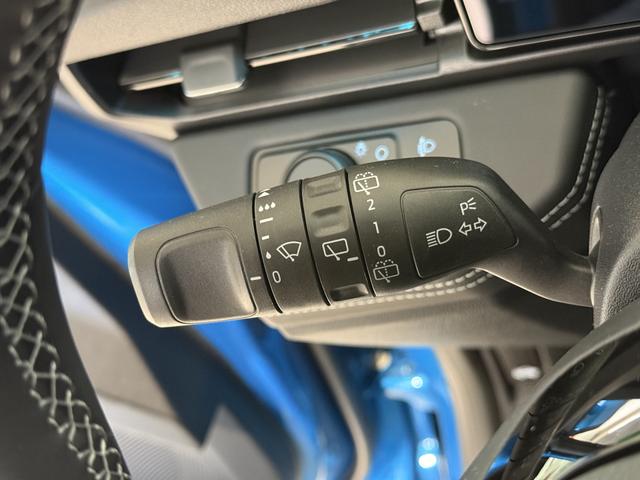 Ford Puma Titanium Digital Aqua Blau