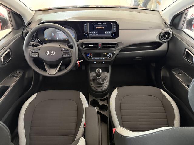 Hyundai i10 Go Plus Dragon Red