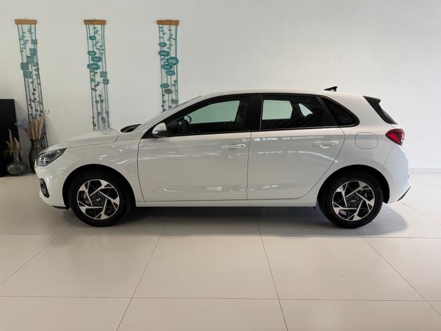 Hyundai i30 GO Serenity White