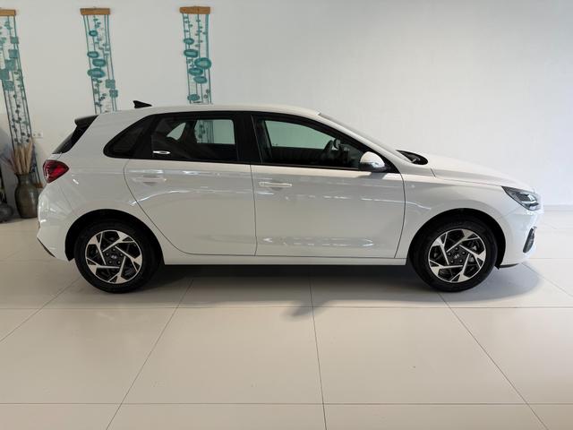 Hyundai i30 GO Serenity White