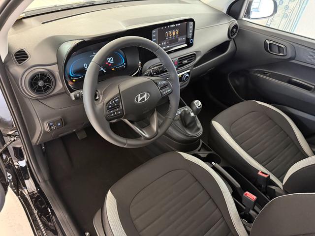 Hyundai i10 Go Plus Phantom Black