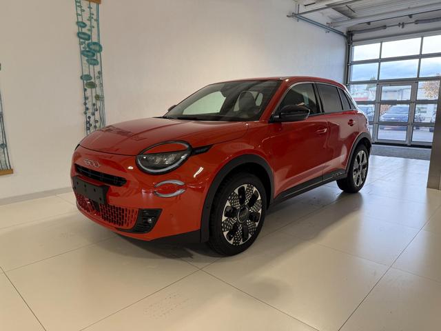 Fiat 600 - La Prima Hybrid 1.2 T3 107 kW (145 PS) DCT, Winterpaket, Dolce Vita Paket, Ledersitze Canneloni, Chrom Akzente, Klimaautomatik, Einparkhilfe hinten, LED-Scheinwerfer, Volldigitales Kombiinstrument, Fernlichtassistent, uvm.