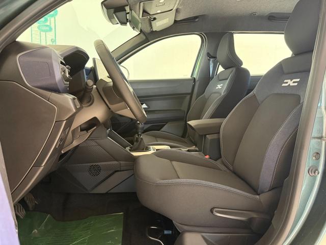 Dacia Bigster Zeder Gruen