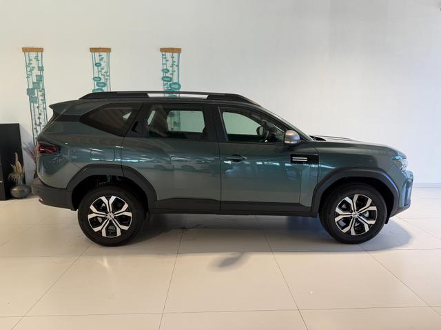 Dacia Bigster Zeder Gruen