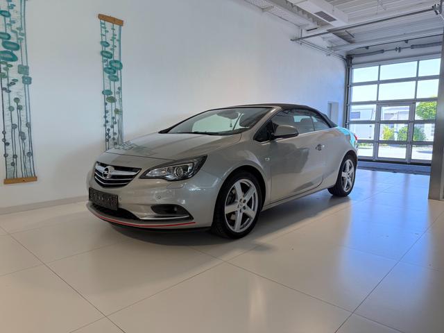 Opel Cascada - 1.6 SIDI Turbo Innovation ecoFlex 2-Zonen-Klimaautomatik, Sitzheizung, Lenkradheizung, Radio, USB, AUX, Navigationssystem, CD, Lichtsensor, Xenon-Scheinwerfer, 19 Zoll Leichtmetallfelgen, uvm.