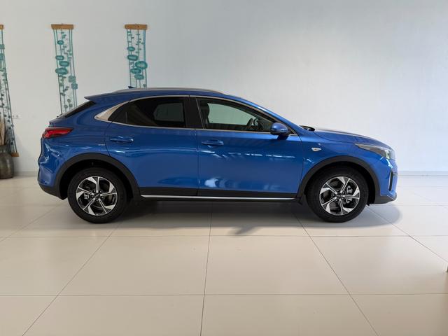 Kia XCEED Blue Flame