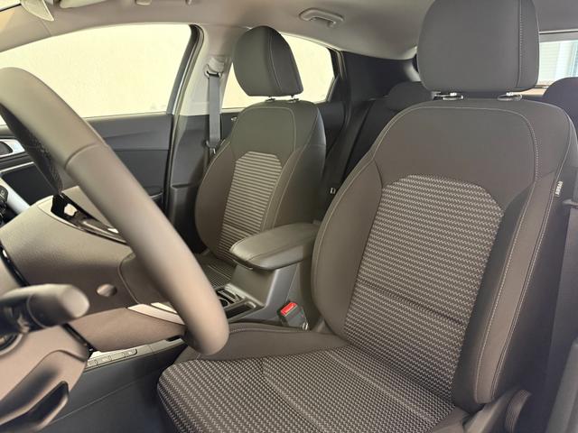 Kia XCEED Lunar Silver
