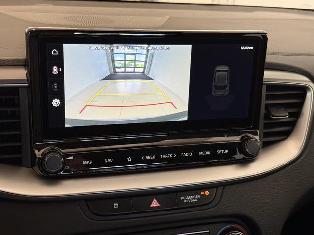 Kia XCEED Lunar Silver