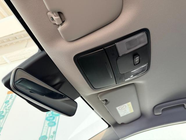 Kia XCEED Lunar Silver
