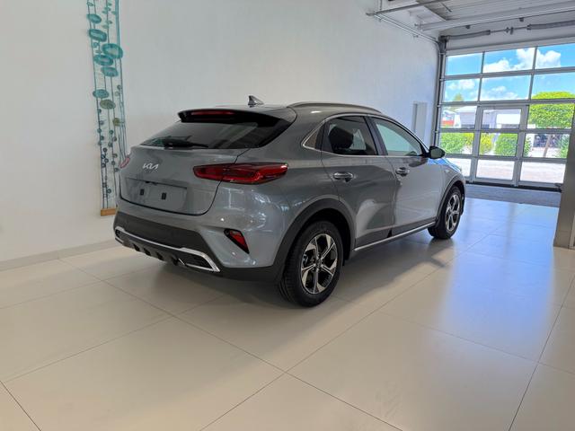 Kia XCEED Lunar Silver