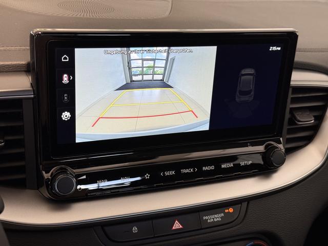 KIA XCEED Deluxe White