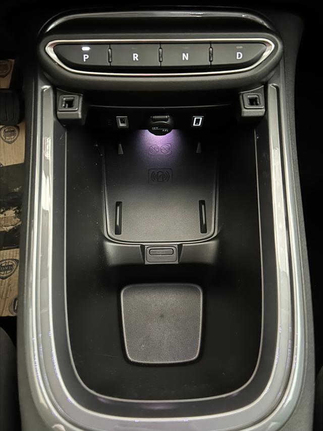 Fiat 600 La Prima Hybrid 1.2 T3 107 kW (145 PS) DCT, Winterpaket, Dolce Vita Paket, Ledersitze Canneloni, Chrom Akzente, Klimaautomatik, Einparkhilfe hinten, LED-Scheinwerfer, Volldigitales Kombiinstrument, Fernlichtassistent, uvm. 