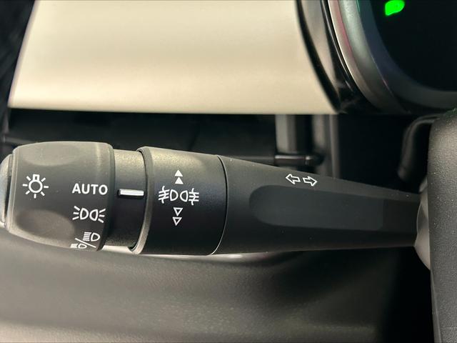 Fiat 600 La Prima Hybrid 1.2 T3 107 kW (145 PS) DCT, Winterpaket, Dolce Vita Paket, Ledersitze Canneloni, Chrom Akzente, Klimaautomatik, Einparkhilfe hinten, LED-Scheinwerfer, Volldigitales Kombiinstrument, Fernlichtassistent, uvm. 