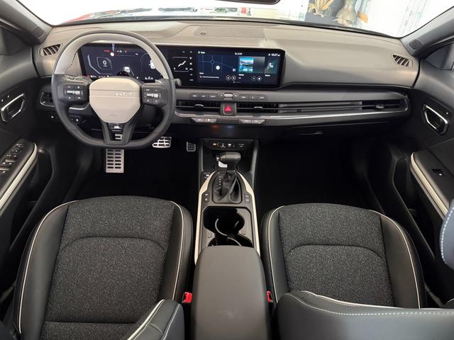 Kia K4