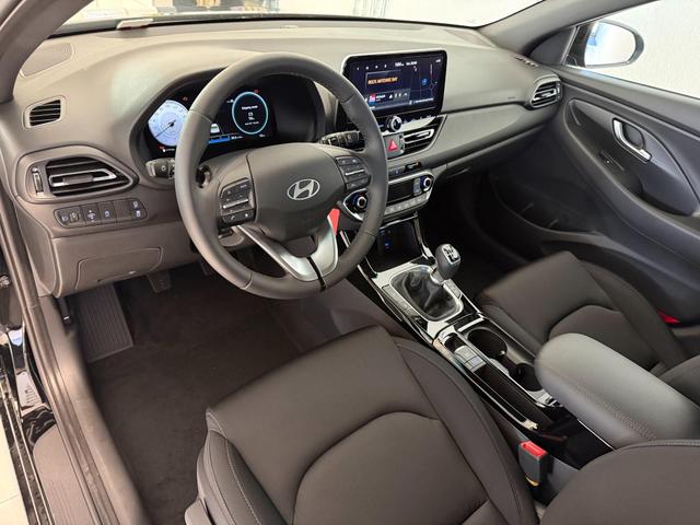 Hyundai i30, Beispielbilder, ggf. teilweise mit Sonderausstattung