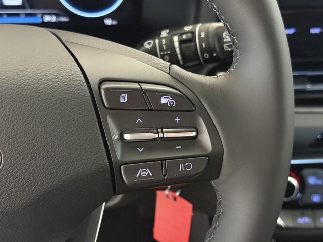 Hyundai i30, Beispielbilder, ggf. teilweise mit Sonderausstattung