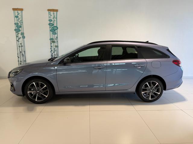 Hyundai i30, Beispielbilder, ggf. teilweise mit Sonderausstattung