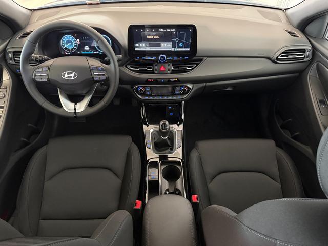 Hyundai i30, Beispielbilder, teilweise mit Sonderausstattung