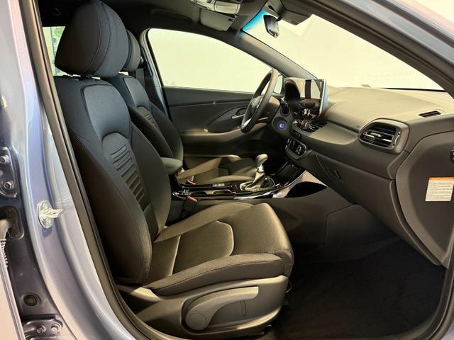 Hyundai i30, Beispielbilder, teilweise mit Sonderausstattung
