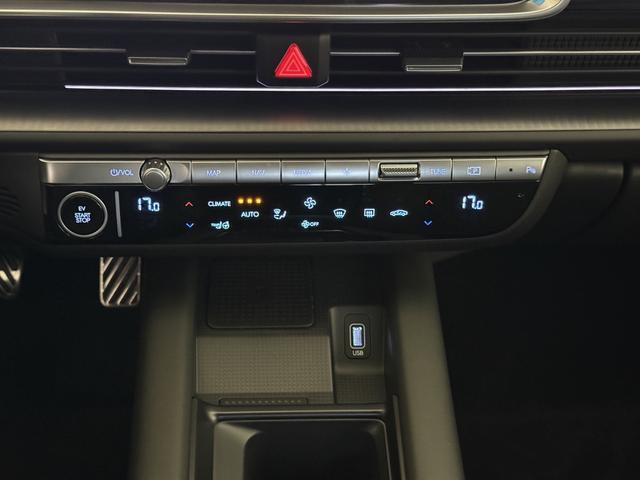 IONIQ 6 Schwarz Schiebedach