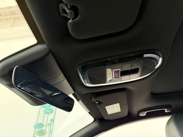 IONIQ 6 Schwarz Schiebedach