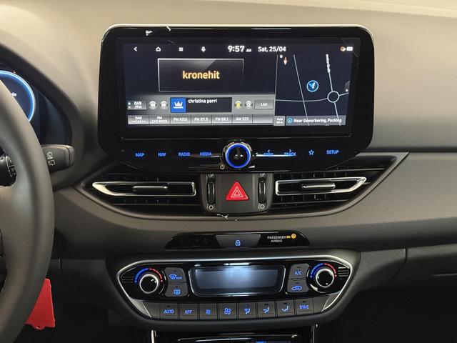 Hyundai i30, Beispielbilder, teilweise mit Sonderausstattung