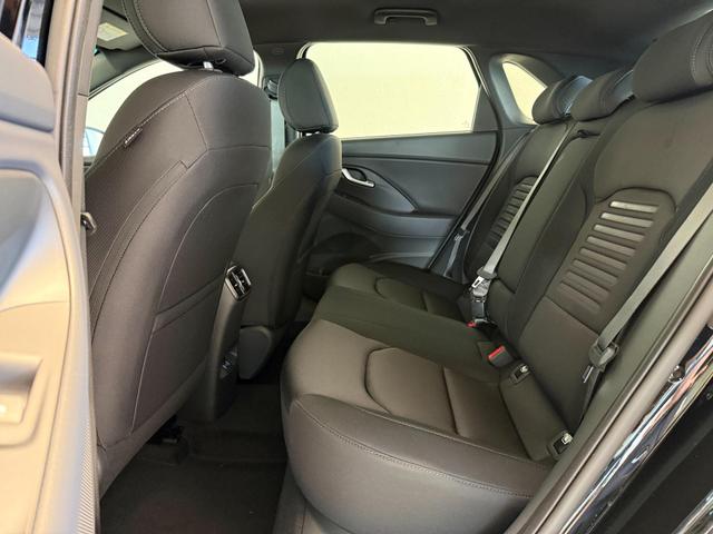 Hyundai i30, Beispielbilder, teilweise mit Sonderausstattung