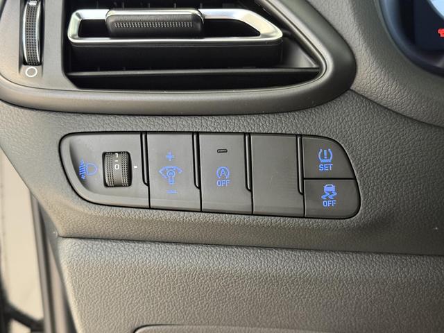 Hyundai i30, Beispielbilder, teilweise mit Sonderausstattung