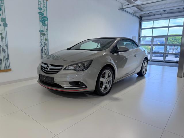 Gebrauchtfahrzeug Opel Cascada - 1.6 SIDI Turbo Innovation ecoFlex 2-Zonen-Klimaautomatik, Sitzheizung, Lenkradheizung, Radio, USB, AUX, Navigationssystem, CD, Lichtsensor, Xenon-Scheinwerfer, 19 Zoll Leichtmetallfelgen, uvm.