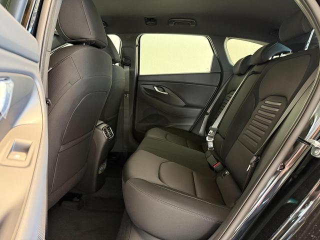 Hyundai i30, Beispielbilder, ggf. teilweise mit Sonderausstattung