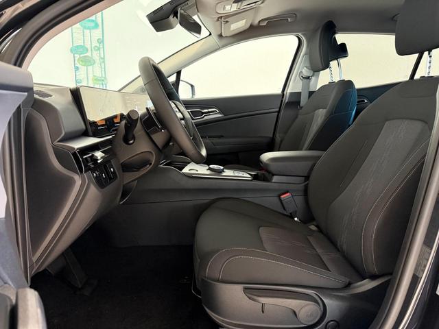 Kia Sportage - Style Plus 1,6 T-GDI FWD 7DCT 110 kW (150 PS) MY27 2-Zonen Klimaautomatik, Lenkradheizung, Sitzheizung vorne und hinten, Navi, DAB, Apple CarPlay/Android Auto, R&uuml;ckfahrkamera, Parksensoren vorne/hinten, Full-LED, 18 Zoll LM, uvm.