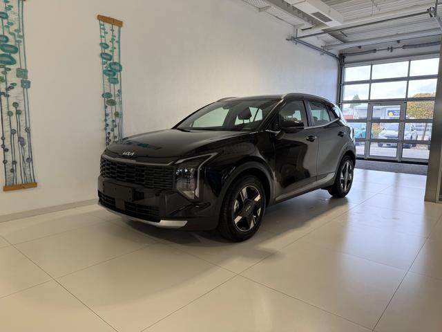 Kia Sportage - Style 1,6 T-GDI AWD 7DCT 132 kW (179 PS) MY27 Style-Paket, 2-Zonen-Klimaautomatik, Sitz-/Lenkradheizung, Regensensor, Navi, DAB, Apple CarPlay/Android Auto, R&uuml;ckfahrkamera, Parksensoren vorn/hinten, Full-LED, 17 Zoll LM, uvm.