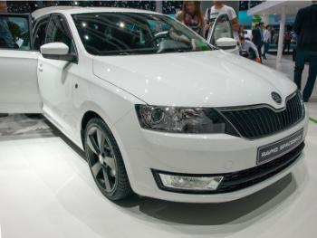 EU-Neuwagen Skoda Rapid Spaceback Reimport