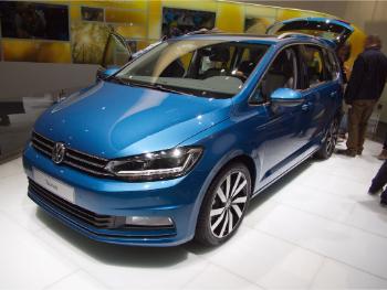 EU-Neuwagen Volkswagen Touran Reimport