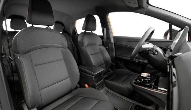 MG MG4 Standard MY24 REAR VIEW NAVI KLIMA 