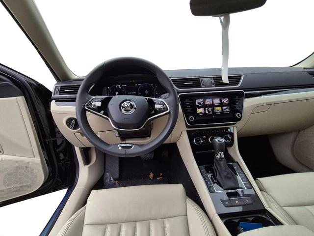 Skoda Superb Limousine Plug-In-Hybrid L&K 