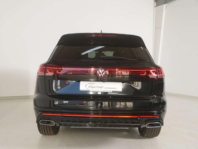Volkswagen Touareg 3.0 TDI V6 4Motion R-Line Black Style 