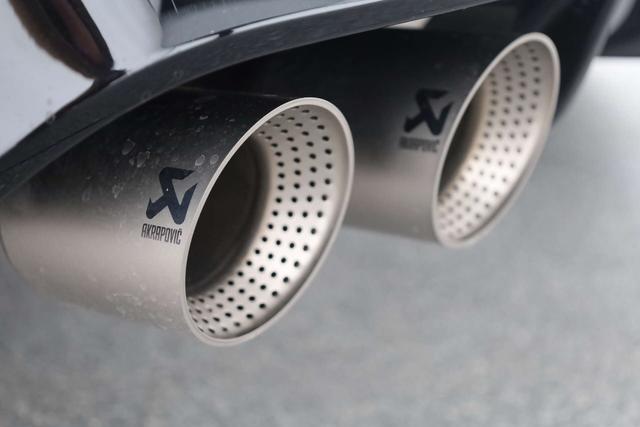 Volkswagen Golf - 1 2.0 TSI 4Motion R "Black Edition"